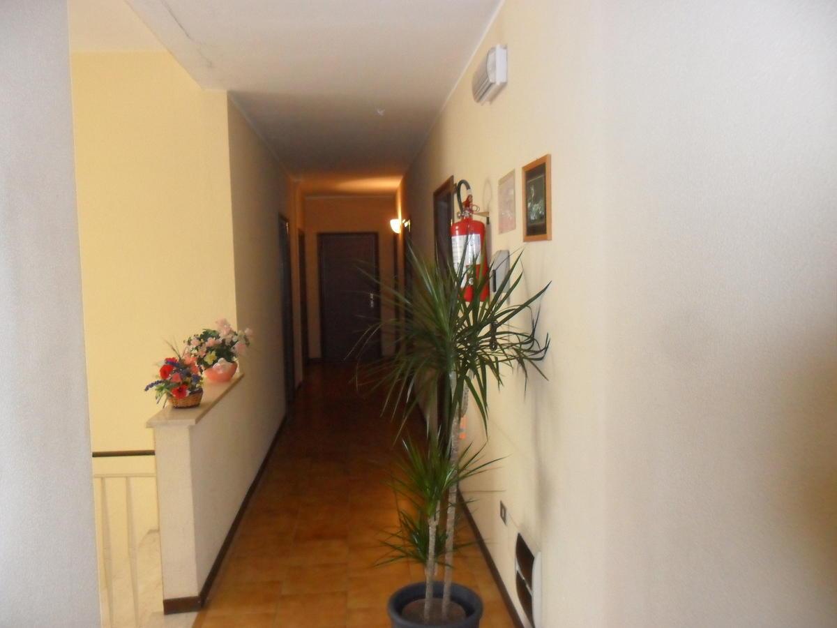 Hotel Orlov Rimini Exterior photo