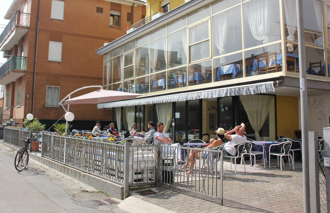 Hotel Orlov Rimini Exterior photo